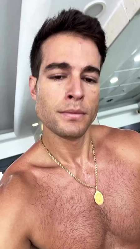 vlcsnap-2023-08-08-23h27m28s889