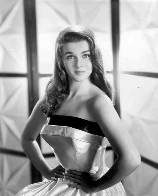 Ann-Margret_mc13