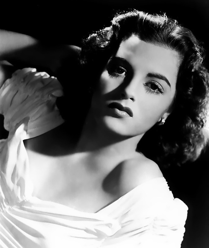 Faith_Domergue_a04