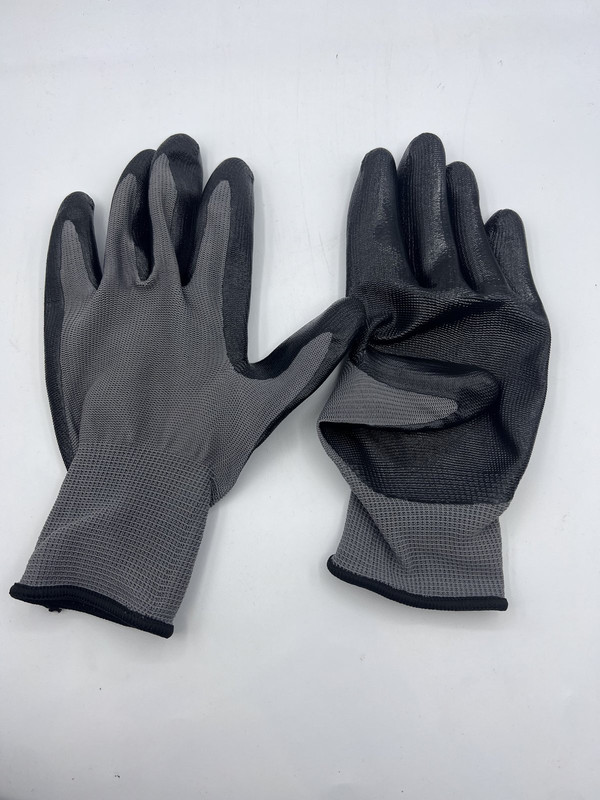 PACK OF 12 GARDEN GLOVES GREY AND BLACK SIZE M