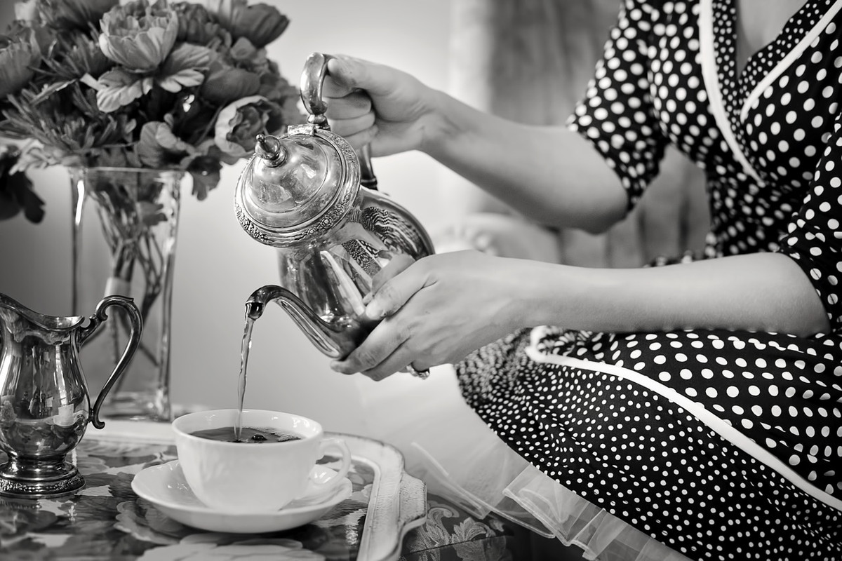 blacknwhite-tea-party-new.jpg