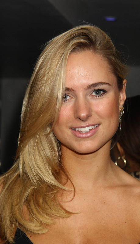 kimberley-garner-at-bloggers-love-event-at-the-penthouse-in-lond