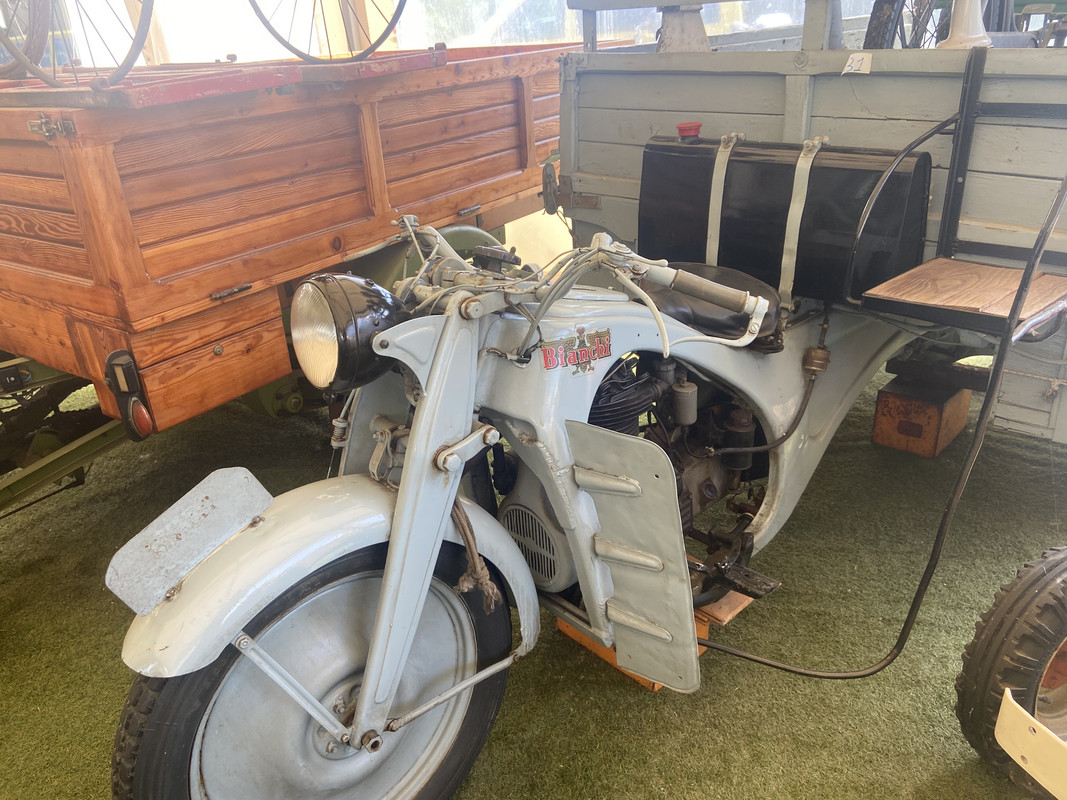 E72A76E7-ECFA-45C0-B65A-478E767DE207