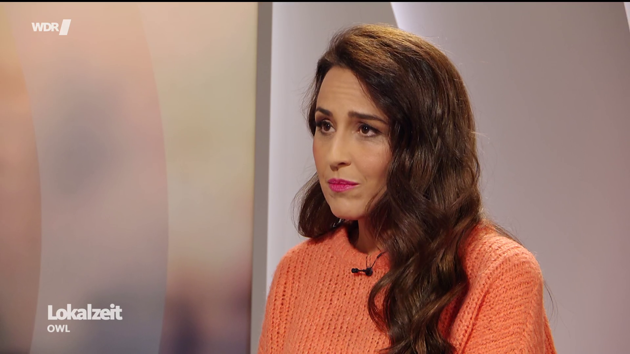 Nina Moghaddam WDR Lokalzeit OWL 11 03 2026 122X Caps 89