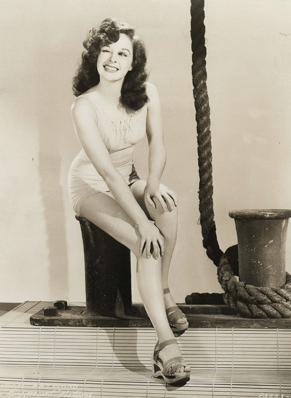 Susan_Hayward_d22
