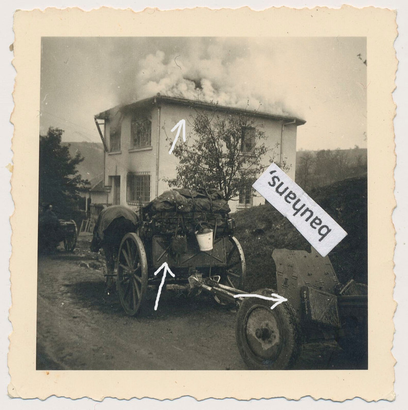 Foto Wehrmacht, Heeresfeldwagen mit PaK, Geschütz