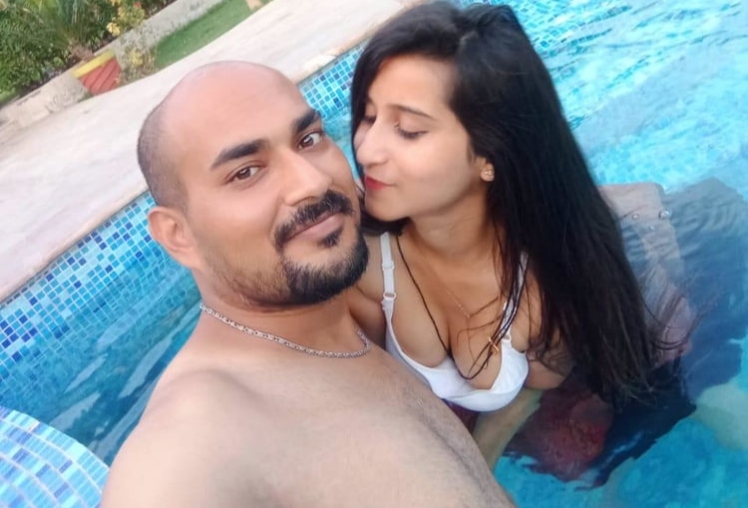 Couple Fucking Pussy Fingerring and Giving Blowjob on Honeymoon With Moaning Latest