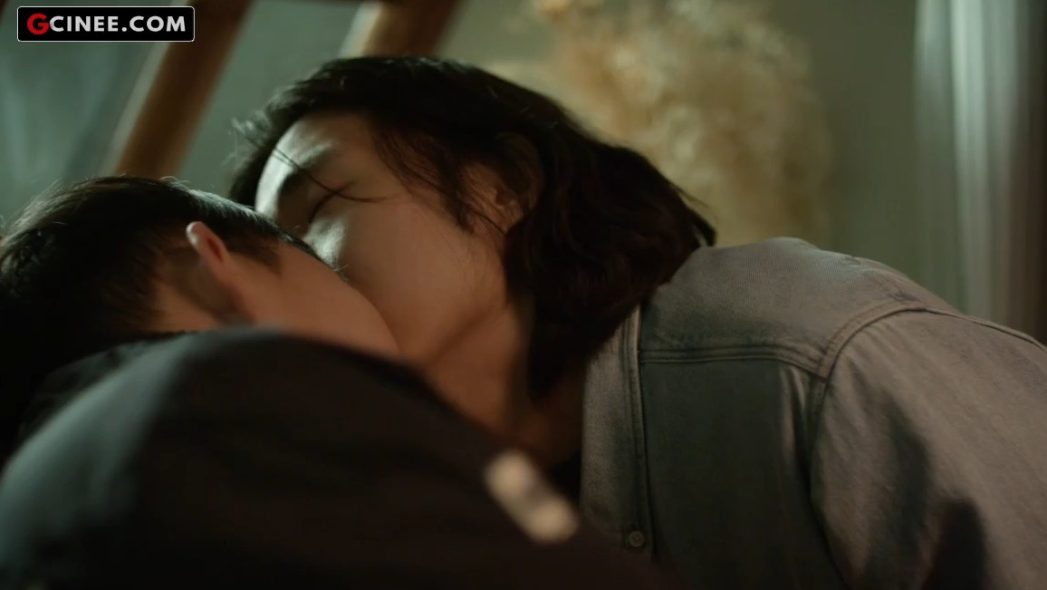 One-Bed-Two-Hearts-(6)