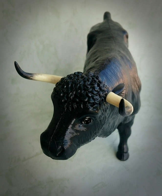 Spanish Bull - vintage model 9