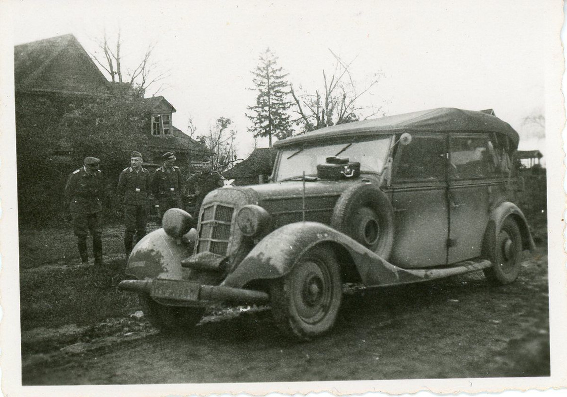 Russland Cabrio PKW Auto Kübelwagen Foto