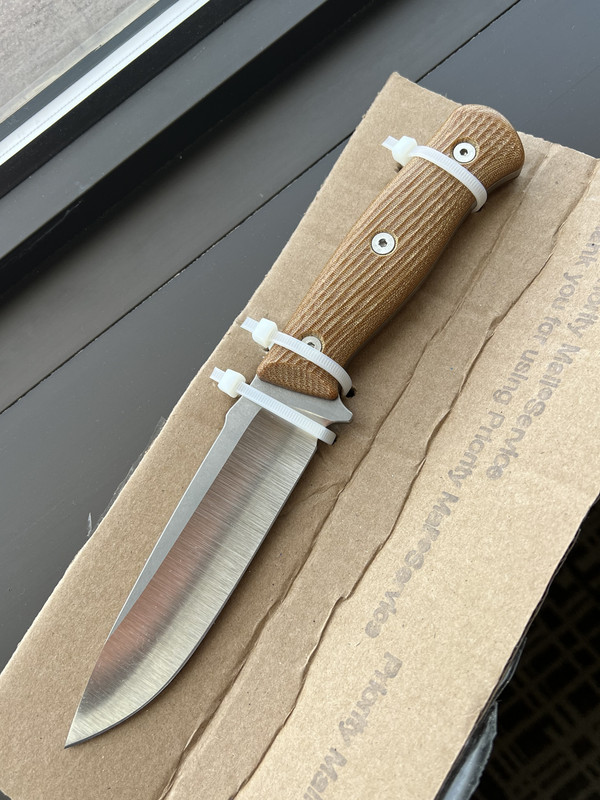 F7602C68-352A-4C16-90F7-463CB78CC80E