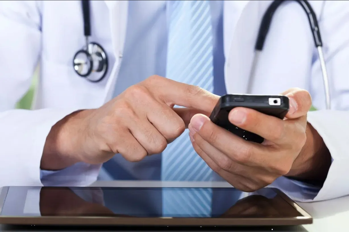 Hospital envía por error diagnóstico de cáncer en vez de mensaje de Feliz Navidad