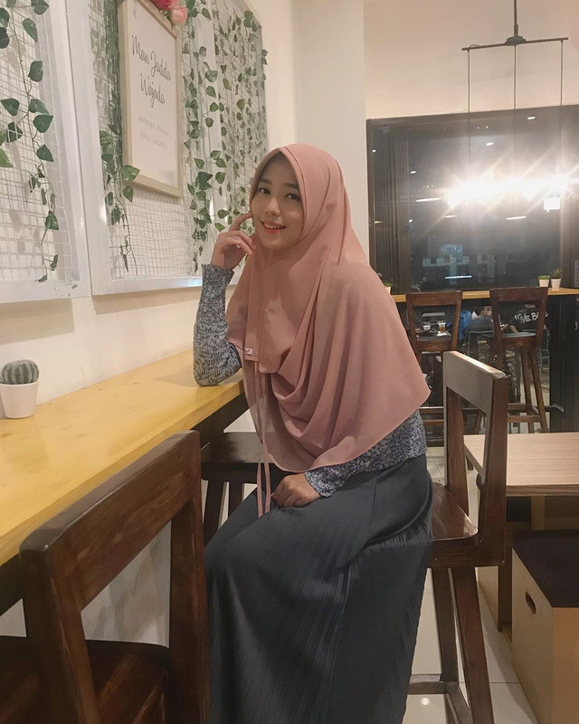 Putuskan berhijrah, ini 7 potret anyar eks personel girlband Tanah Air