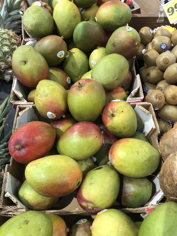 Grocery Mangoes