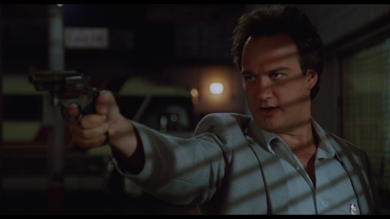 red.heat.1988.4k-kc.mkv_snapshot_01.30.40.000