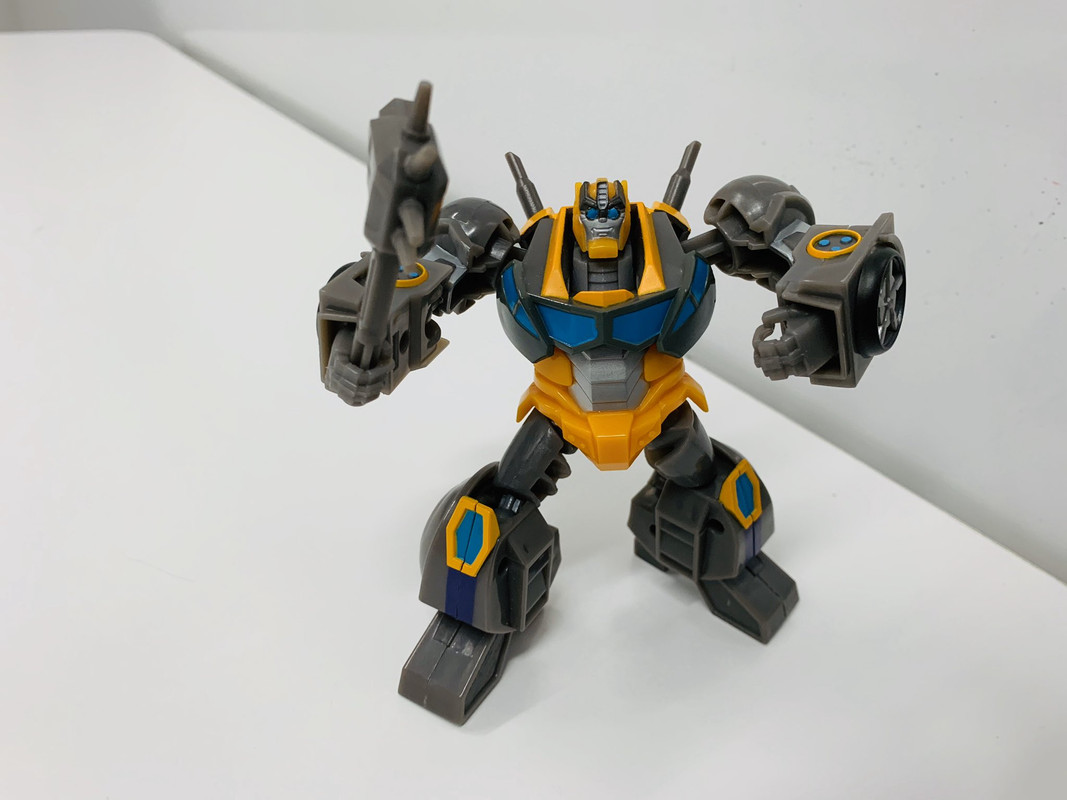 Cyberverse-Maccadam-01