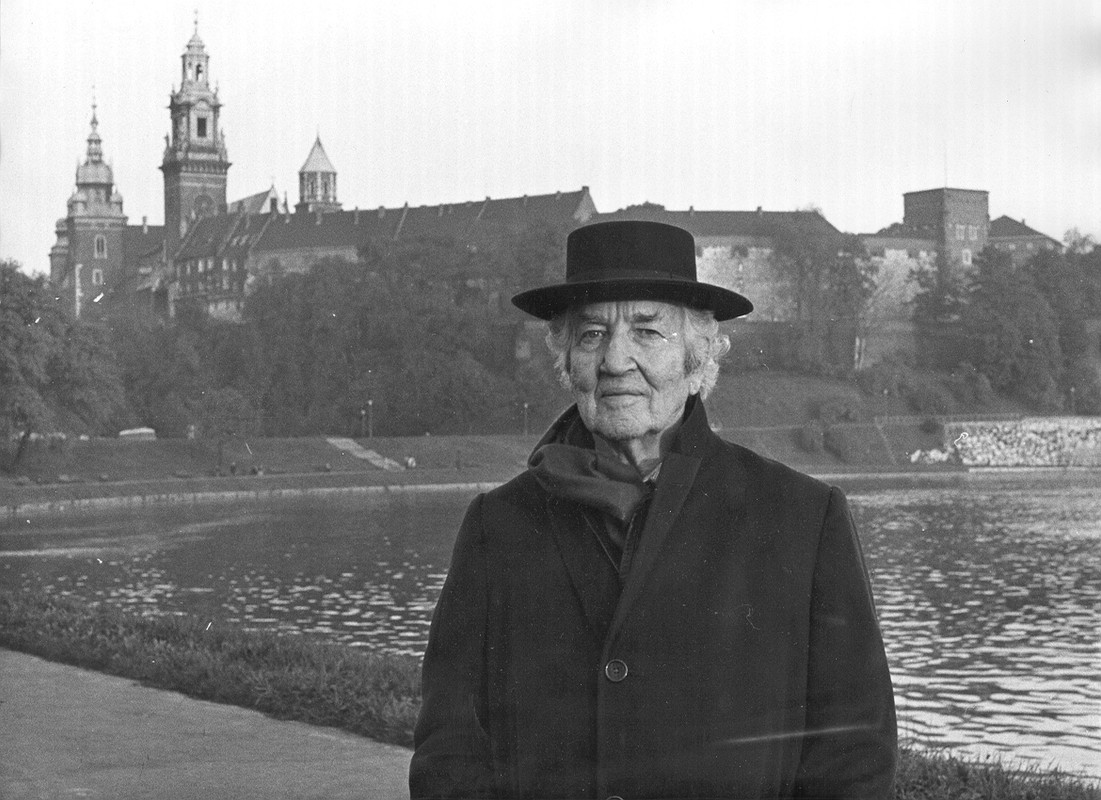 20-robert-graves-217639-photo-large-5
