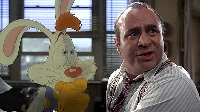 WHO-FRAMED-ROGER-RABBIT-BOB-HOSKINS-2-FOTOR.jpg