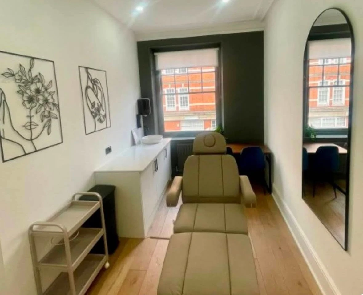 aesthetic treatment room at Angelica’s Clinic with natural daylight.