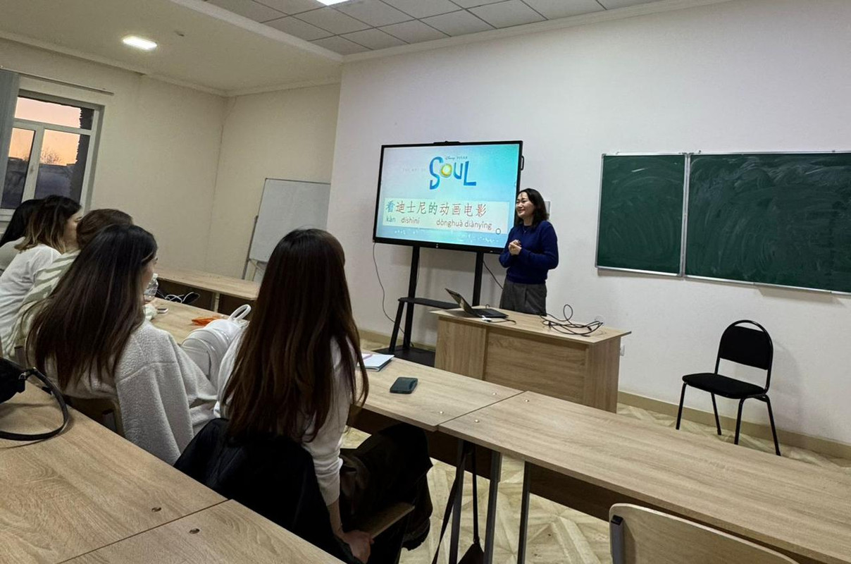Почему казахстанцы выбирают китайский язык: мотивы и перспективы