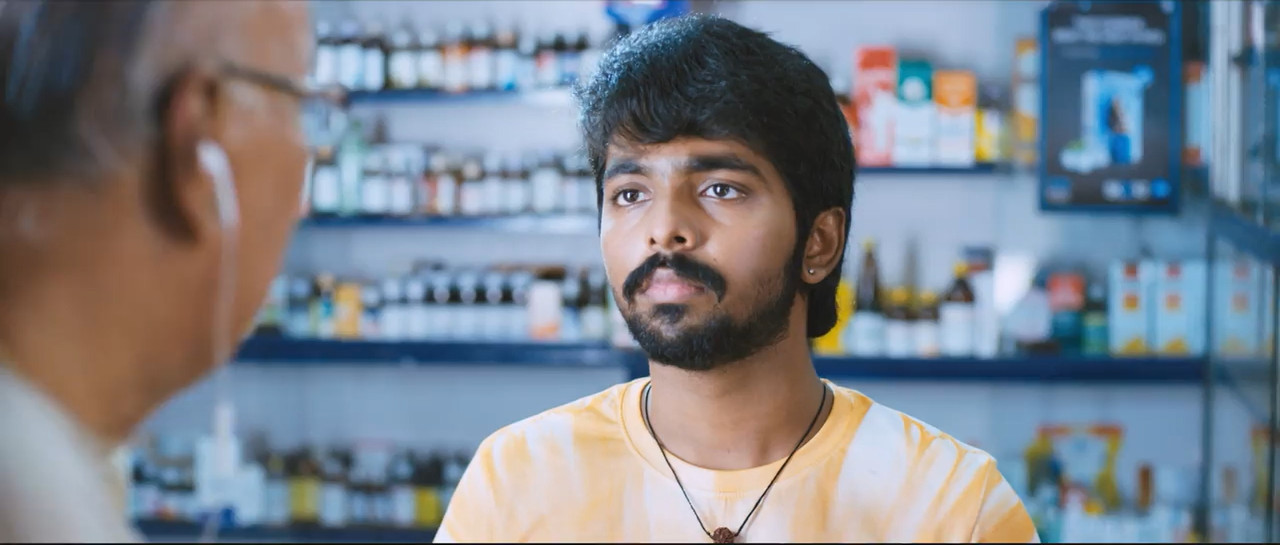 Trisha Illana Nayanthara 2015 WebRip [Tamil] 480p 720p ESub Screenshot