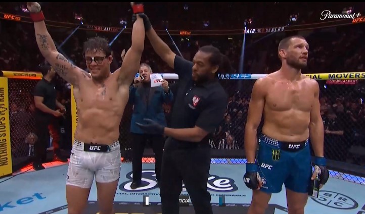 Кайо Борало победи Рейнир де Ридер с решение