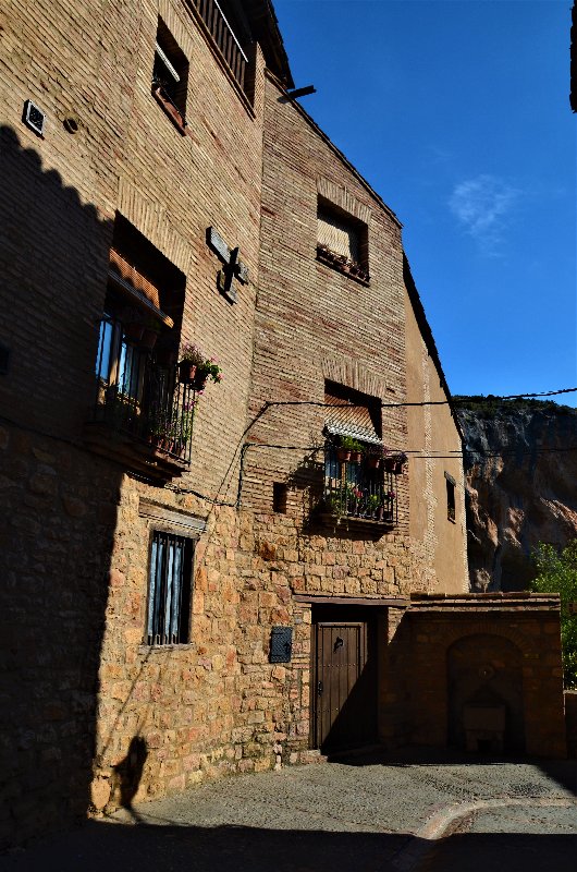 ALQUEZAR-19-4-2017-HUESCA - Los pueblos más bonitos de España-2010/2023 (28)