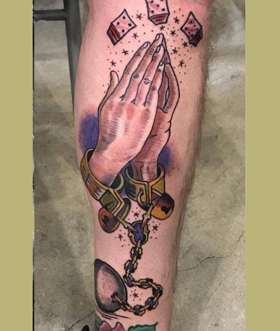 praying-hands-tattoo-designs (5)