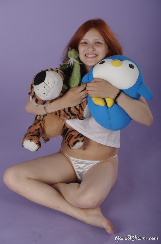 MarvelCharm_Lena-Playtime-055