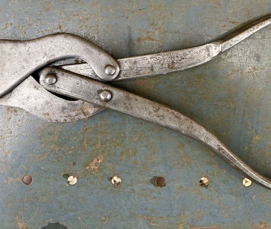 40281AE6-1D5D-4B34-97F3-211AADCBDB3E