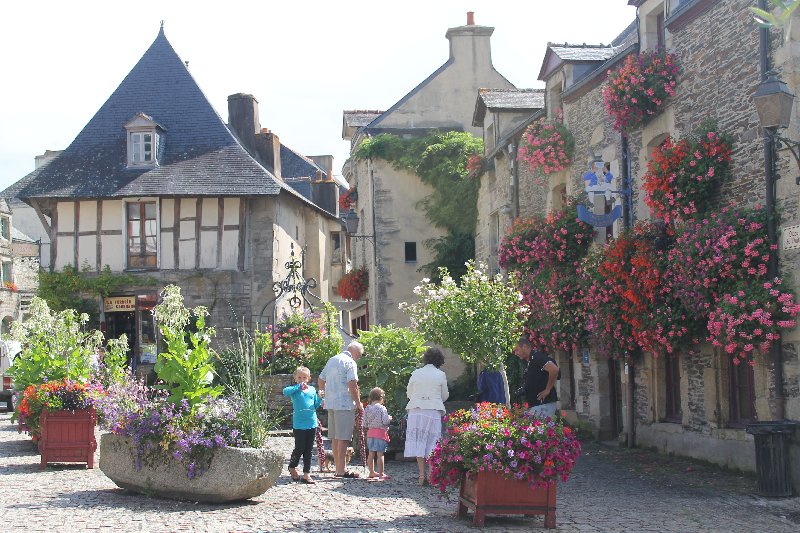 Día 8: Vannes-Rochefort en Terre-Josselin-Rennes. - Por Normandía y Bretaña (4)