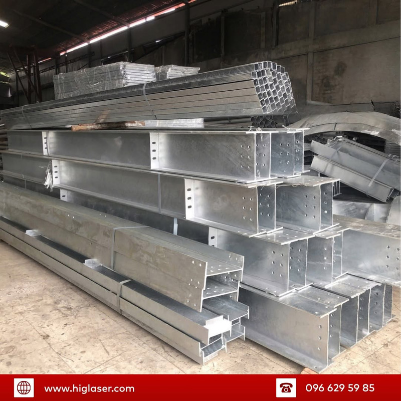 Gia công cột / dầm thép hình (Thép I, H mạ kẽm nhúng nóng)