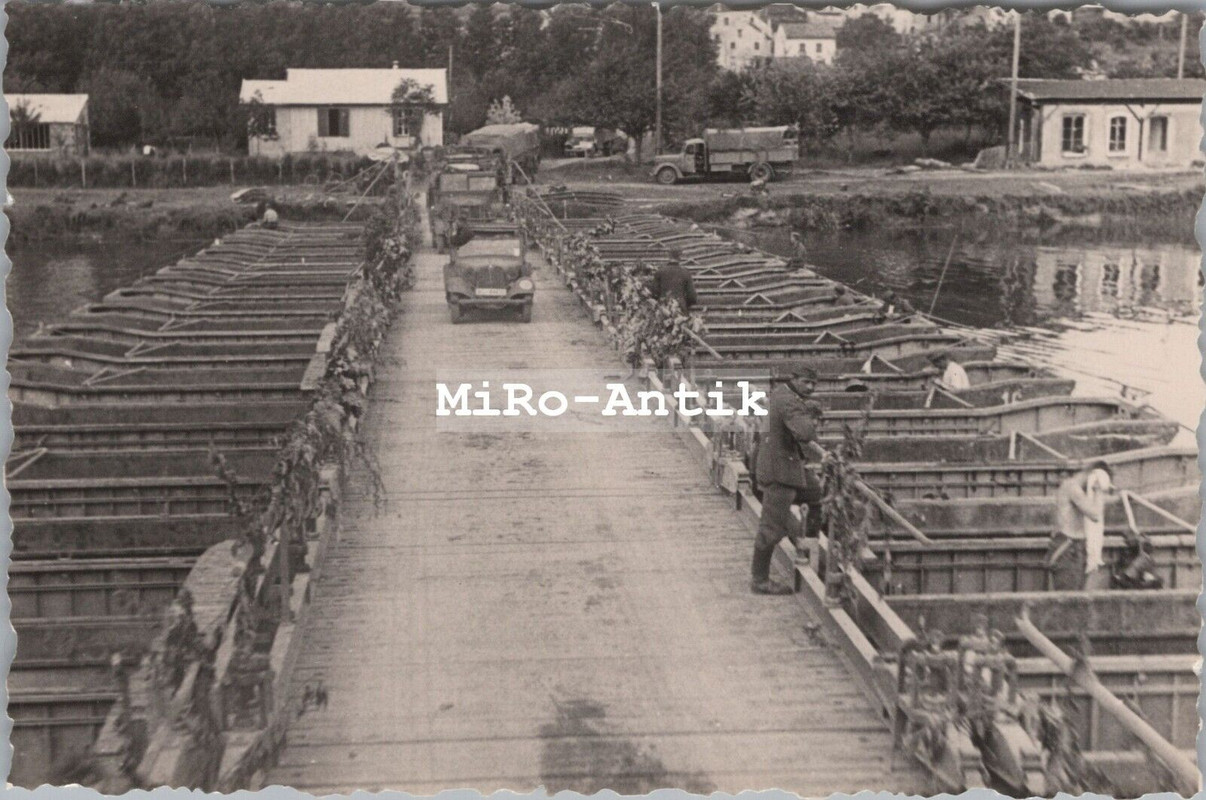 Foto, PzJg Abtlg. 27., Ponton Marne Brücke, Chalon, Frankreich