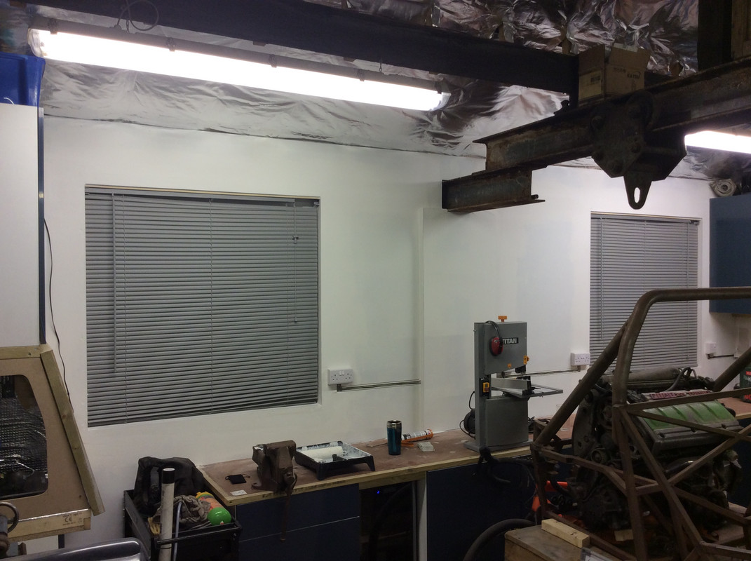 41247D8F-33E2-4619-9480-E2B827B6B453