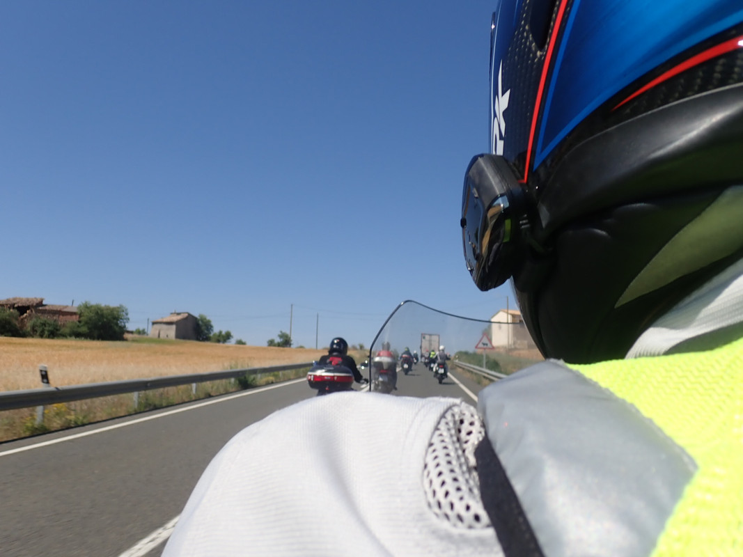 0BFEB90E-E3C7-44A9-ADB9-E3A9D349224C