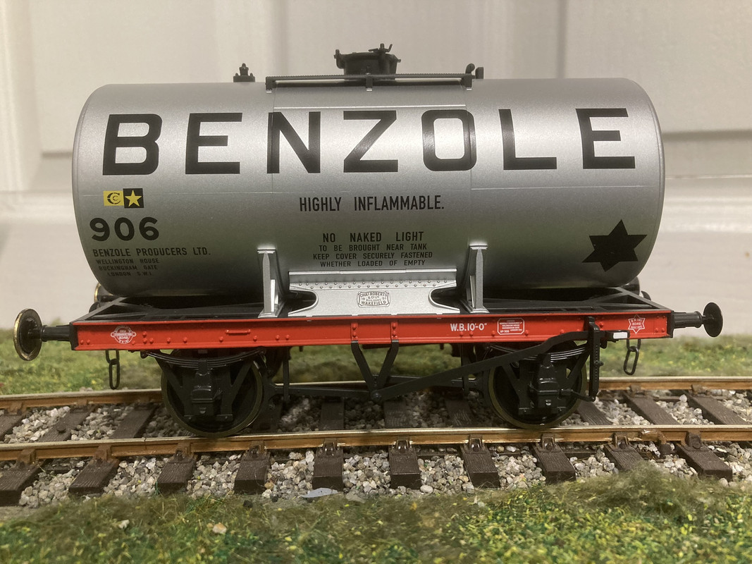 3B7A5291-3639-47B5-9290-C214C389844F