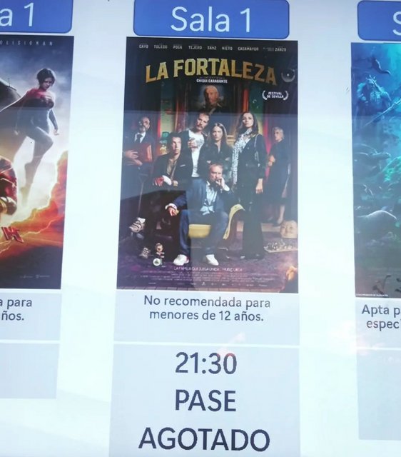 “LA FORTALEZA” CONSIGUE UN LLENO ABSOLUTO EN SU PASE EN ALMENDRALEJO