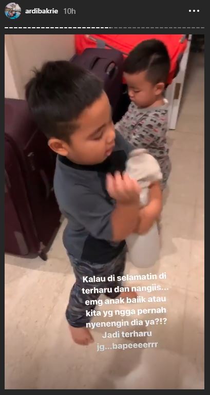 Ardi Bakrie terharu dengan sikap Mainaka