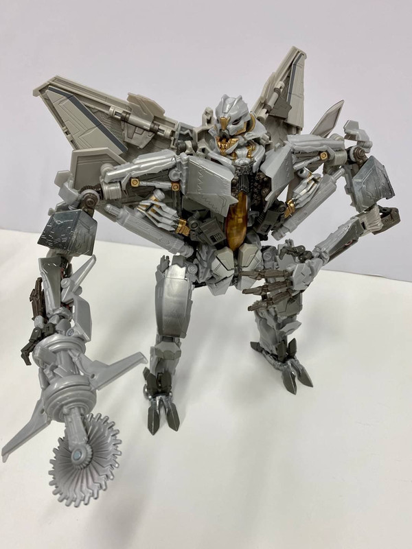 Masterpiece-Movie-MPM-10-Starscream01