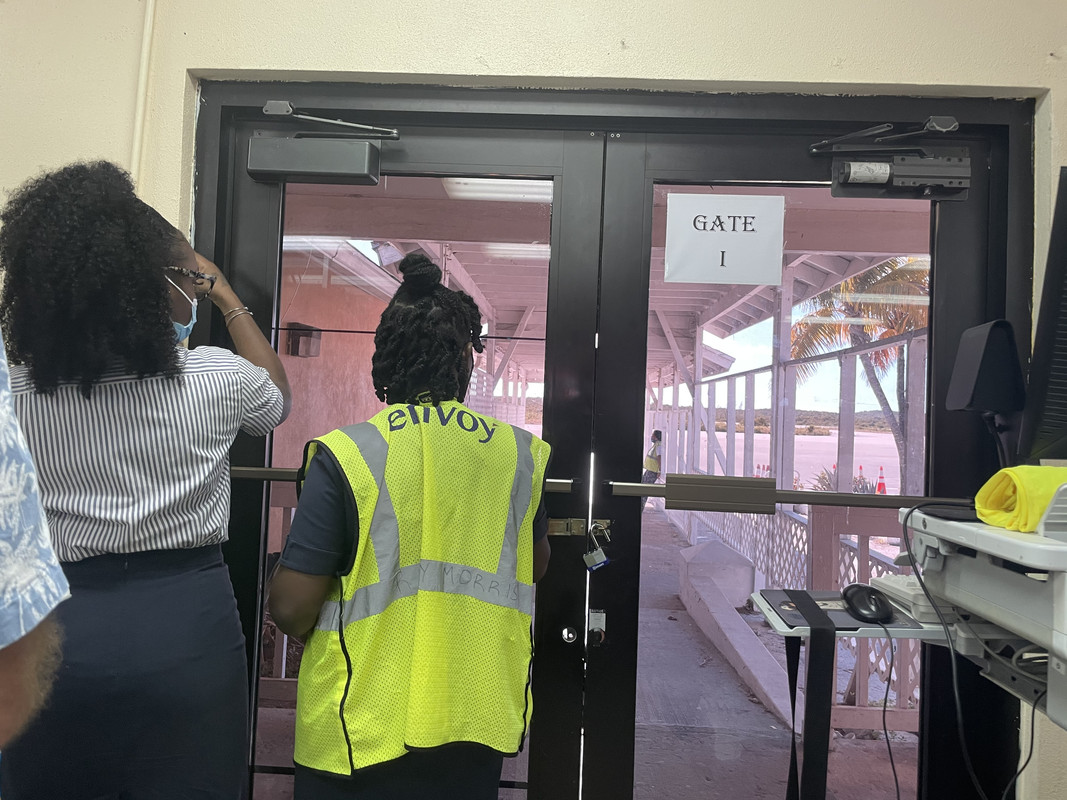 37559CB8-F603-4AD1-BD72-0037404E16C2