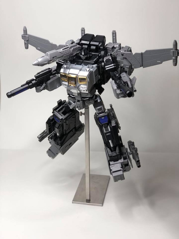 MB-11A-BLACK-GOD-ARMOUR-03