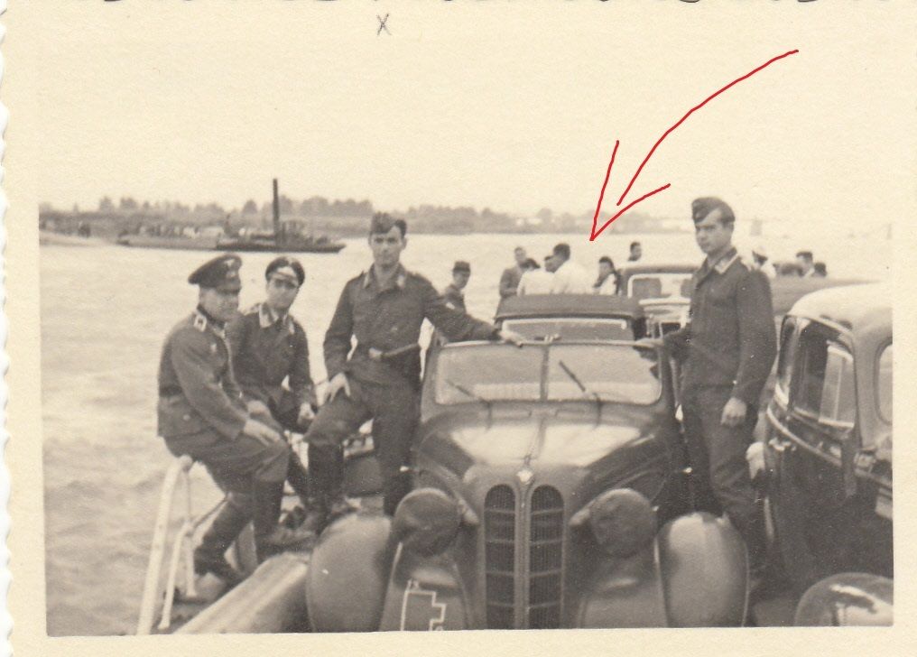 Soldat Meldefahrer Beute PKW Kübel Kübelwagen We