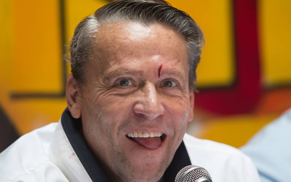 Alfredo Adame porta armas de fuego tras sufrir dos intentos de secuestro