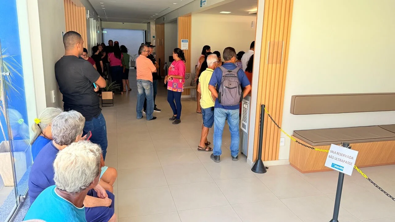 Dor e revolta marcam velório de idosa morta por bala perdida em São Miguel dos Campos