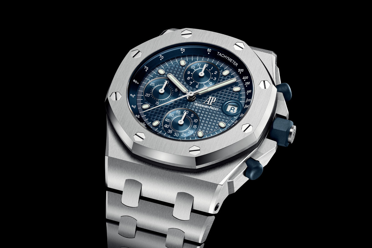 Audemars-Piguet-Royal-Oak-Offshore-Selfwinding-Chronograph-26238ST.OO_.2000ST.01-2-2048x1365