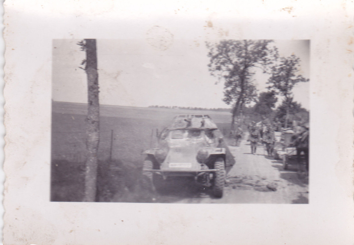 4 Rad Spähpanzer Typ Sd.Kfz. 222 Frankreich Feld