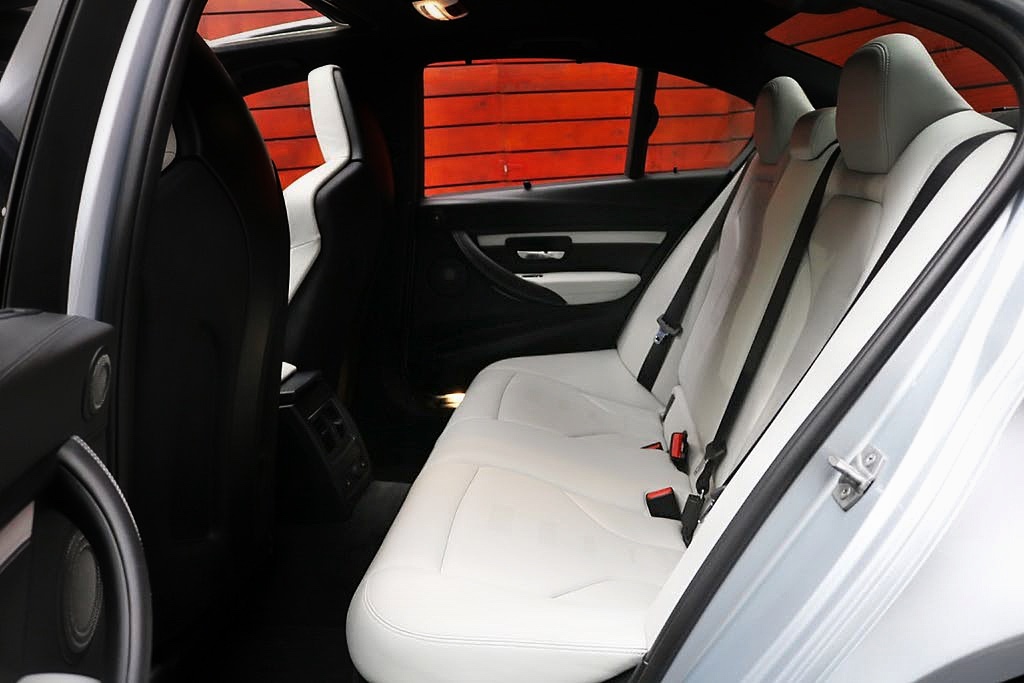 8AB878DC-9DA1-42F4-BDBD-54A60385ACF7