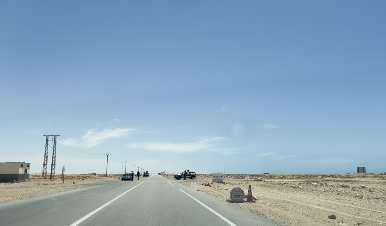 Carreteras, Gendarmería y Estaciones de Servicio - Al Sur del Sur: entre el desierto y el océano (63)