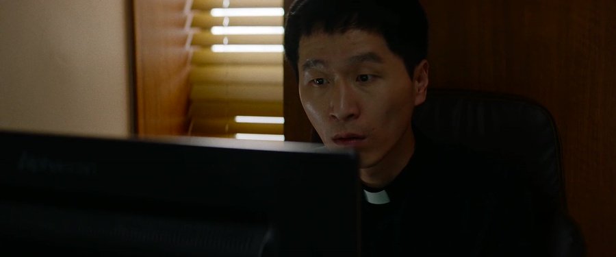 The Divine Fury 2019 BluRay [Hindi + Korean] 480p, 720p Screenshot