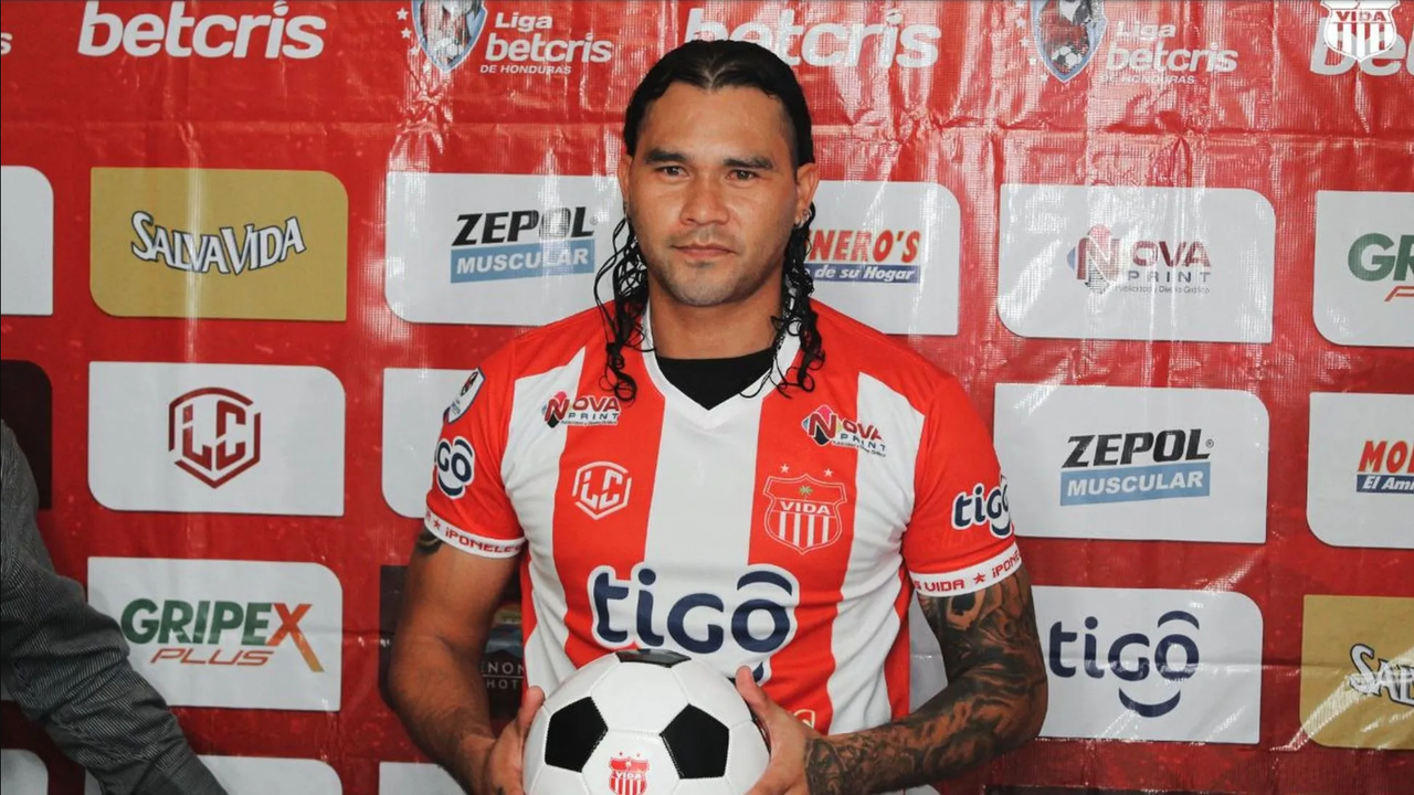‘Gullit’ Peña es despedido por su equipo en Honduras